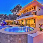 Islamlar Village For 5 People *